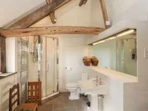 THE BYRE, romantic, character holiday cottage in Great Torrington - Image 3