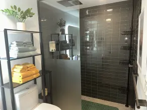 Downtown Brickell- Studio with King Bed and Queen Sofa-bed - Image 4