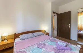 1 Bedroom Gorgeous Apartment In Marcana - Image 5