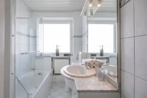 Uncle Theodor vacation apartment in Husum for up to 4 people - Image 2