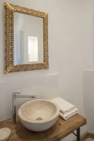 Suite in the west wing of Schönberg Castle in Wenzenbach - Image 2