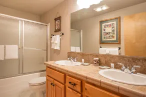 Nuits gratuites! / Maison exceptionnelle près du village / Jacuzzi / SHARC / Wi Fi / AC - Image 5
