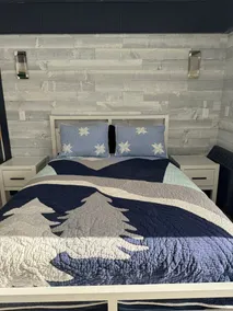Bekvämt beläget rum med två sängar, spektakulärt två badrum - Image 4