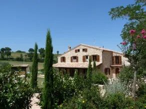 La Dolce Vita! Stunning villa, beautiful surroundings. - Image 4