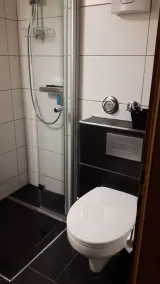 Lusso 4 a 6 persone. appartamento con garage situato ai margini della zona residenziale e tranquilla - Image 4