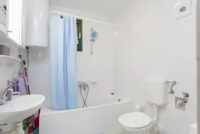 cttu294 / 295-Vackert stenhus i gamla Tucepi med uppvärmd pool för 8 + 2 personer - Image 4