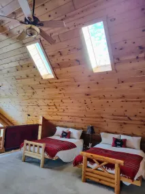 Luksushytte ved Castle Rock Lake. Perfekt indstilling til din udendørs sjov - Image 3