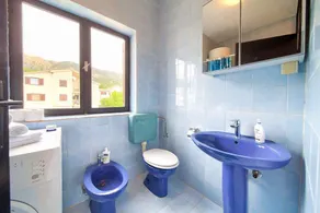 Holiday apartment with balcony, air conditioning and internet - Image 3