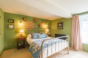 Secluded gem in Deal, just seconds from the sea - Image 4