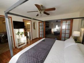 Rocky Mountain Views, sleeps 6, all king beds & 2 living rooms, country setting - Image 4