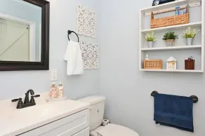 Relax at The Blue Bird - 2BD/2BA + Easy Parking - Image 4
