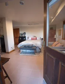 Oceanfront Suite with Hot Tub - Image 4