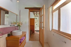Suite Tortuga in historic Quito with a fantastic garden - Image 3