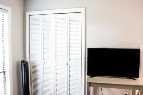 Newly Renovated Property. - Image 3