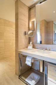 Luxurious Atlantic Suite in Bal Harbour 5-Star Resort! - Image 5