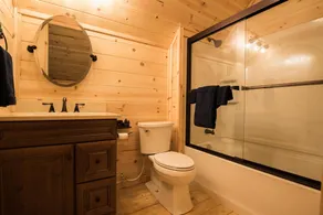 Secluded, pet-friendly, new log cabin. - Image 4