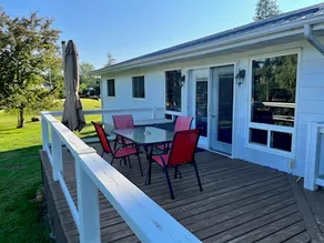 Waterfront house - Image 5