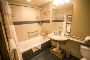 Fully Equipped in the Heart of Canyons Village - Image 4