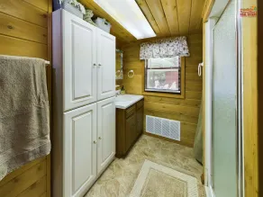 Hemlock Cove-Ostrander Lakefront Cabin-Boats-In the Woods - Image 3