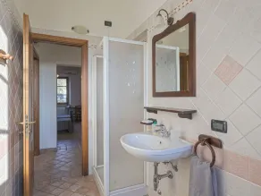 Lovely apartment in villa with WIFI, pool, A/C, TV, patio, pets allowed and panoramic view - Image 2