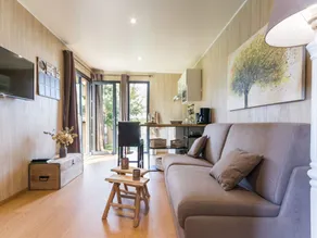 Cozy Cabin with Private Pool & Garden Views in Nantais Vineyard, Near Nantes - Image 5