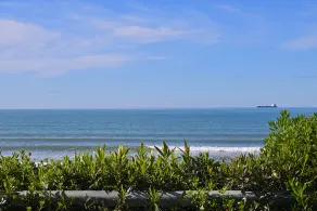 An apartment nestled in the sun 110 meters from the sea - Image 5