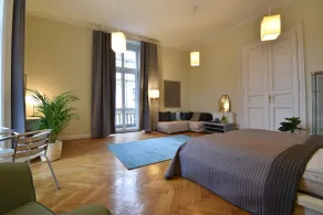 Beautiful central  7 bedroom / 5 bathroom - Image 4