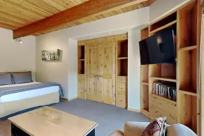 Timberline Deluxe Ski-in / ski-out Studio - Image 4