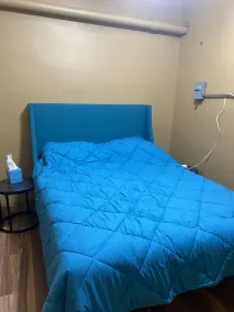 Unique 2 Bedroom Suite right on the Town Square - Image 3