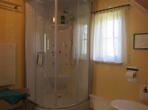 Appartamento vacanze 'Koras Dachkammer' con giardino privato - Image 3