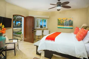 Gracious 7 BR Villa La Salinas w/ Ocean views, Private Pool, Wet Bar, Swimmable Beach + More - Image 5
