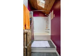 Welcome to Ravennity! Very close to Light Rail, UW, Greenlake - Image 5