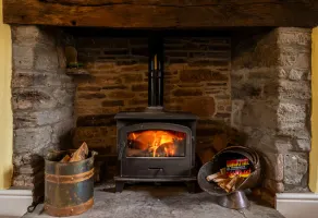 17. C Mill House Features, einschließlich original Fire Place, Mill Wheel und Run - Image 5