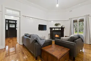 Avalon Farmstay, Restored 1925 farmhouse. 30min Wagga, halfway Syd-Mel - Image 3