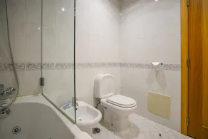 Ocean View I Sea Front 3-Bed Apt in Cascais w/Pool near Beaches - Image 4
