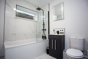 Heart of South Shields Modern Interior 2 Bed Flat - Image 4