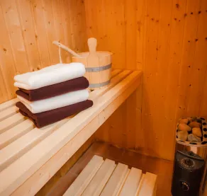 Windrose 9 Modern Vacation Apartment in Großenbrode. A TV with an impressive audio and visual experience. Pure relaxation with a sauna and corner bathtub. Washer and dryer for added convenience - Image 3