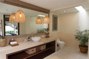 Luxury tropical 5-bedroom villa, five minutes to the beach - Canggu - Image 2
