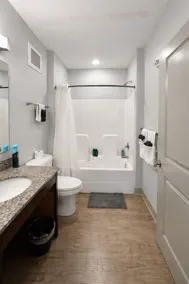Vue by Stylish Stays - Image 4
