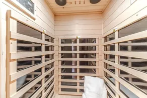 BLUE CREEK SHOALS | HOT TUB, SAUNA, & GAME ROOM - Image 2