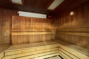 4 bed lakeside house/3 bathrooms, 6 adults +3 kids plus infant, pools/restaurant - Image 5