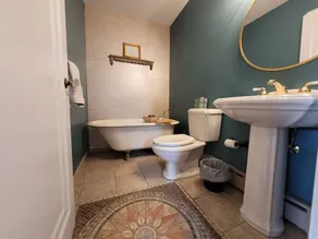 Highlands Gem w/ hot tub, fire pit - walkable to Bardstown Rd - Image 5