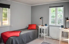 Pet Friendly Home In Beddingestrand - Image 4