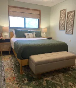 Paradise at Riverbend with beautiful riverfront setting! - Image 2