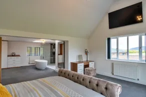 Holiday Home in Weston-super-mare, No Deposit - Image 5