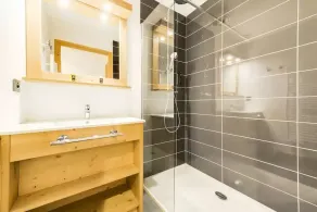 Luxury 2 Bedroom Apartment with view of Mont Blanc - Image 5