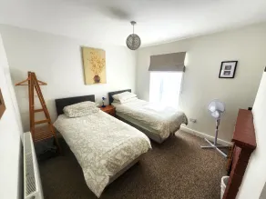 Bassett Flat with 2 Bedrooms and Superfast Wi-Fi - Image 5