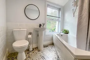 Waterfall Cottage - Image 3