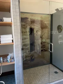Historisches Haus in der Innenstadt in einer ruhigen Straße und nur einen Spaziergang von den Casinos entfernt - Image 2