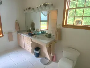 Dreamy Nest: Spacious house on Lake George - perfect for both rest & adventure! - Image 5